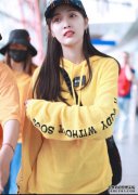 吴轩懿实际上会玩，穿同样的毛衣两次，其实风