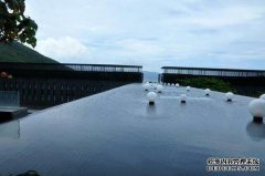 在杨浦学习之后，雨后古老的千年盐田就像绘画
