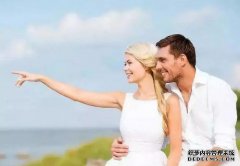 在异性中，男人对你很有兴趣，他们会采取这些