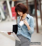 当衬衫遇上长裙时，您将学习这种组合，没有讨