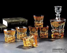Versace和BV是哪个年级？