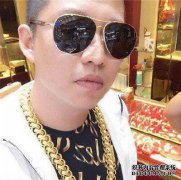 [中学]红色红色的男人