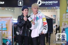 在Stevenoo的秘密微博上查看背景信息，以及为谁设