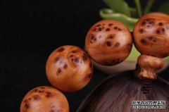 使用华瑞神柏抗菌凝胶，脓性分泌物继续出现，